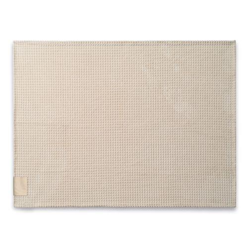 CELINE. Couverture en polyester recyclé (100% rPET)